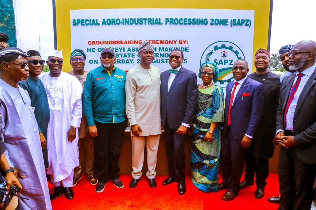 Vice President at SAPZ launch with officials and stakeholders in agricultural sector.